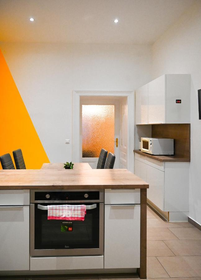 Modern Apartment Wiener Stadthalle Екстер'єр фото