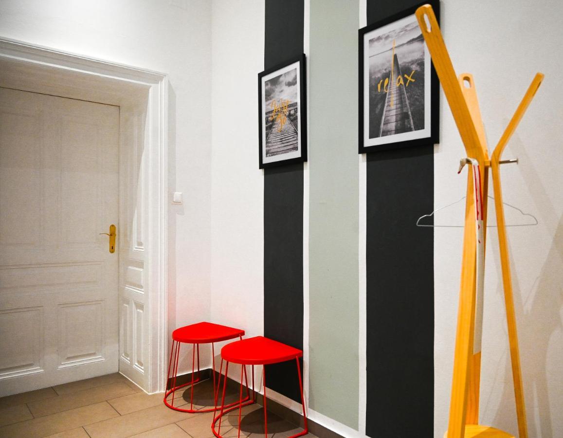 Modern Apartment Wiener Stadthalle Екстер'єр фото